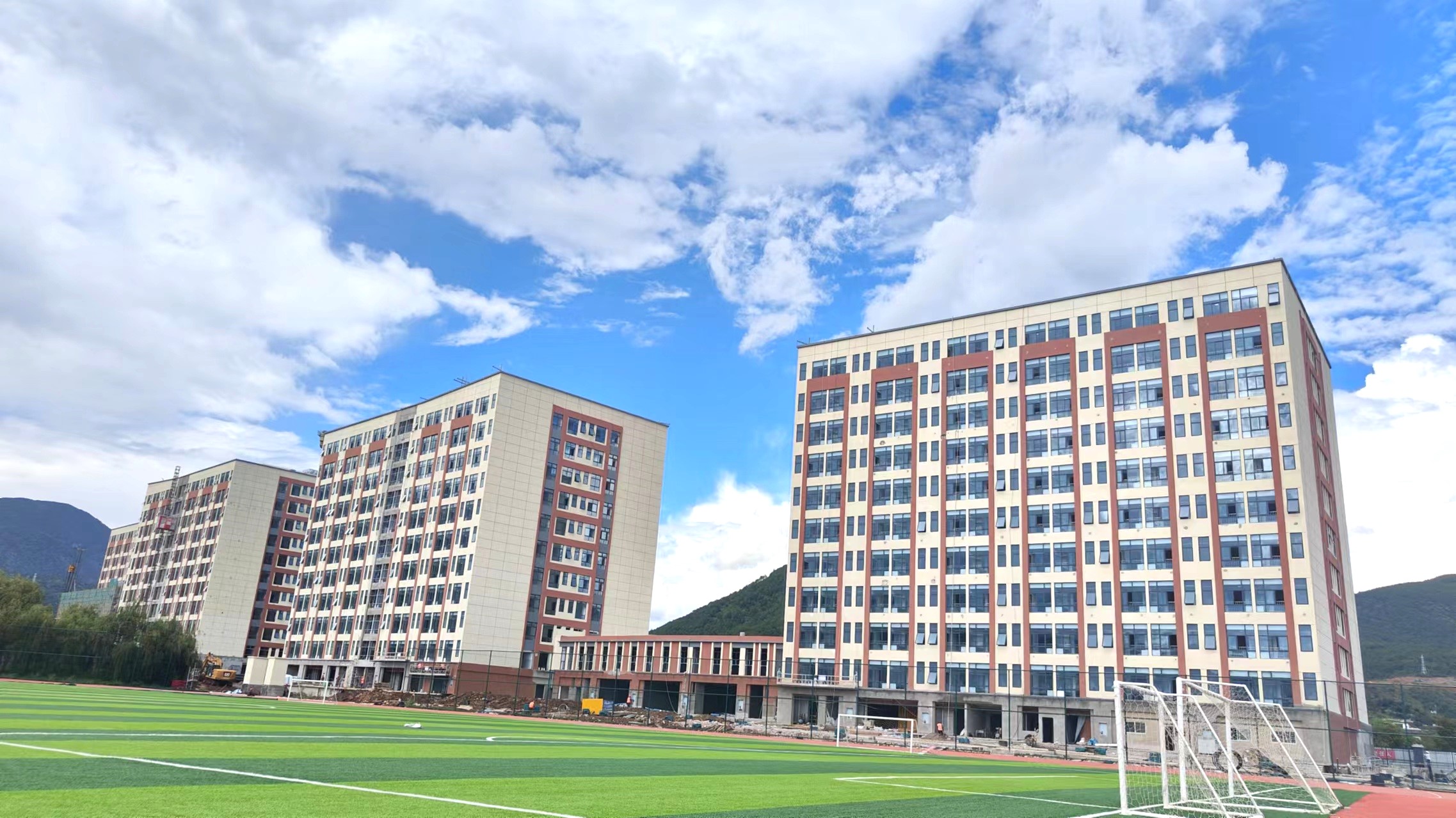 麗江師范高等專科學(xué)校